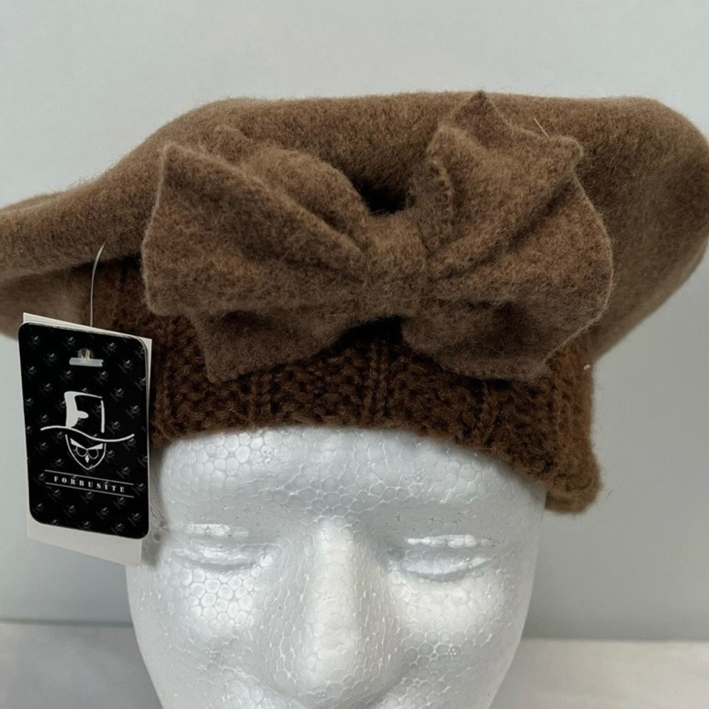 NEW! Forbusite 100% Wool Beret Hat NWT Black Bow Knit Band.